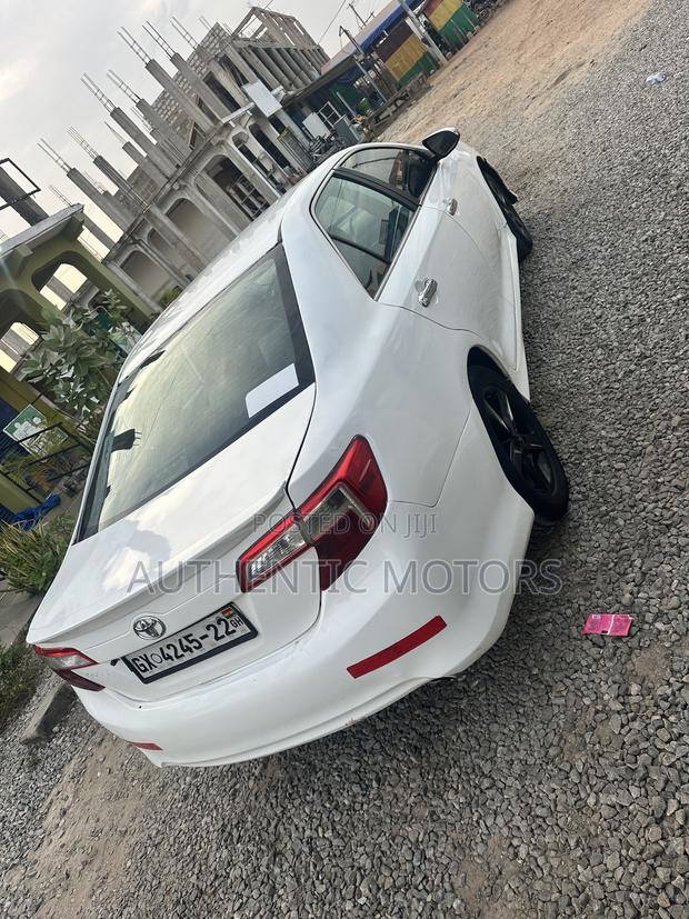 Toyota Camry 2014 White