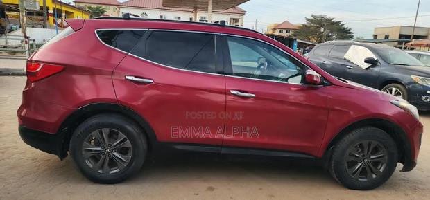 Hyundai Santa Fe 2013 Red