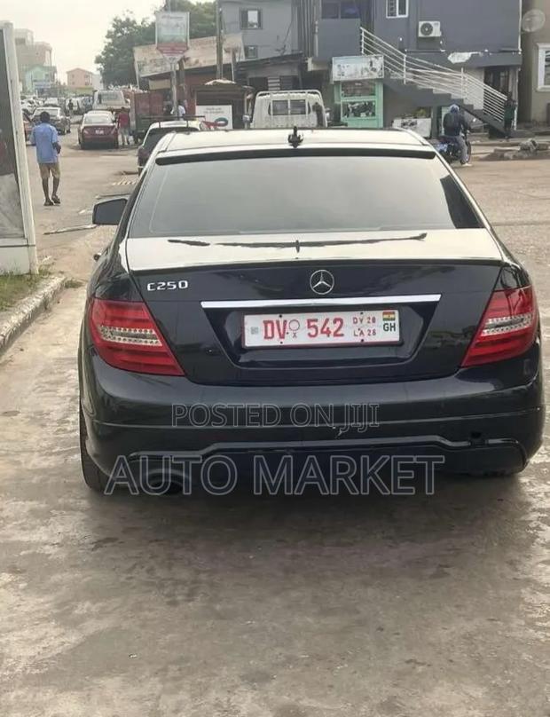 Mercedes-Benz C250 2013 Black