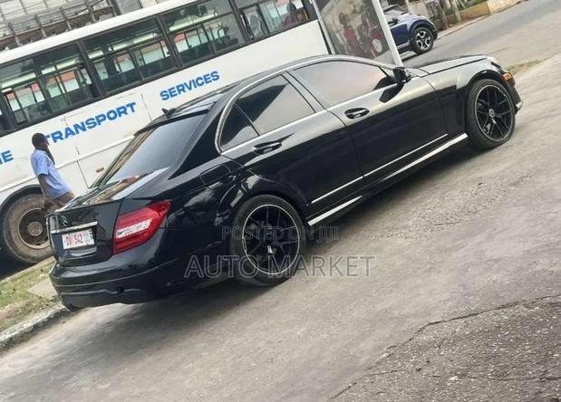 Mercedes-Benz C250 2013 Black