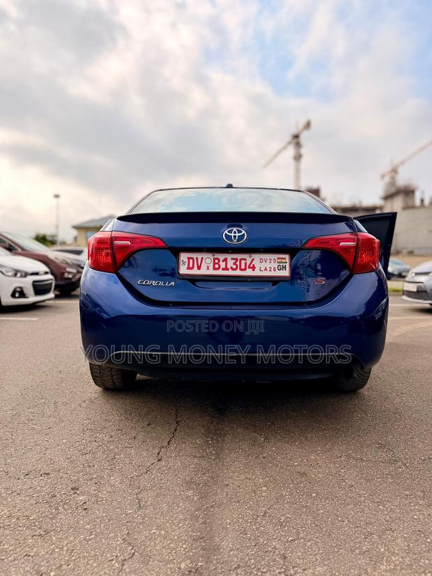 Toyota Corolla L 4dr Sedan (1.8L 4cyl CVT) 2017 Blue