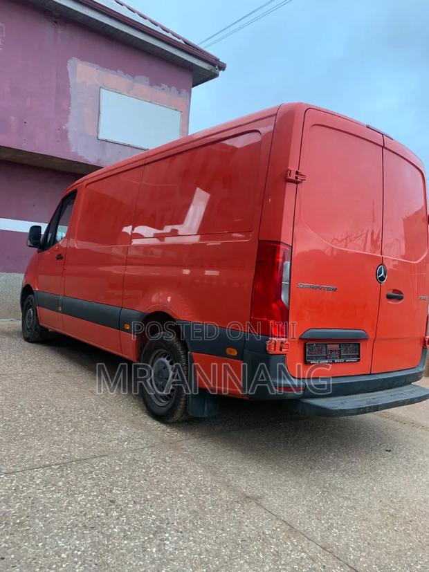 Mercedes-Benz eSprinter 2500 170" WB Cargo Van w/High Roof 2024 Red