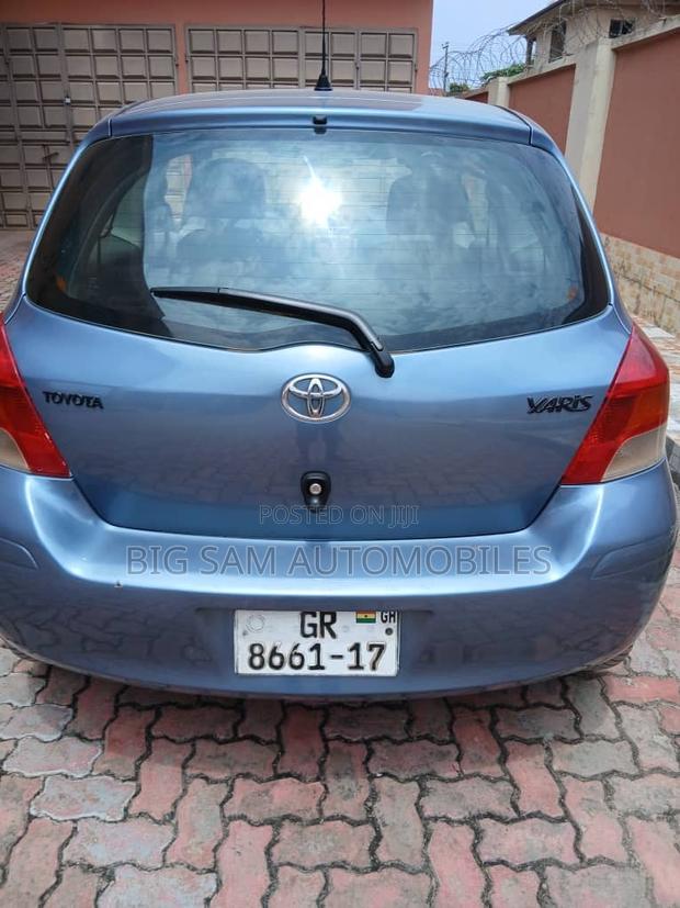 Toyota Yaris 2010 Blue