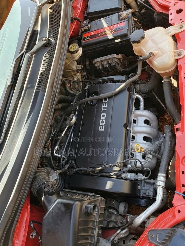 Chevrolet Sonic 2013 Orange