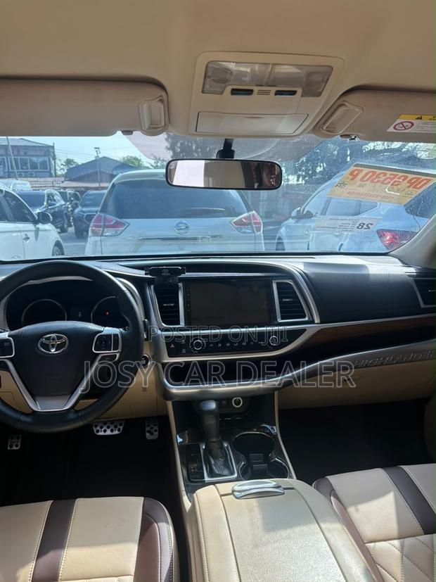 Toyota Highlander XLE FWD 2020 Black