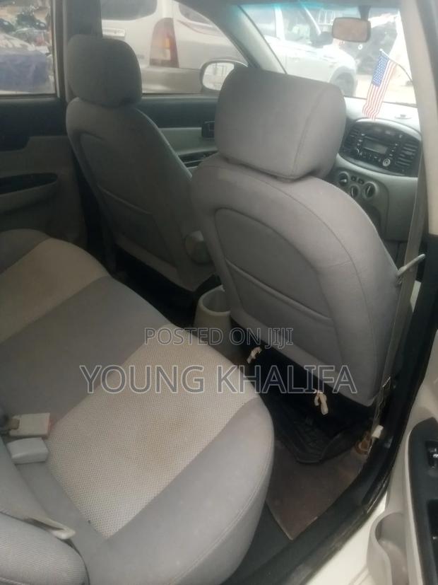 Hyundai Accent 2010 White
