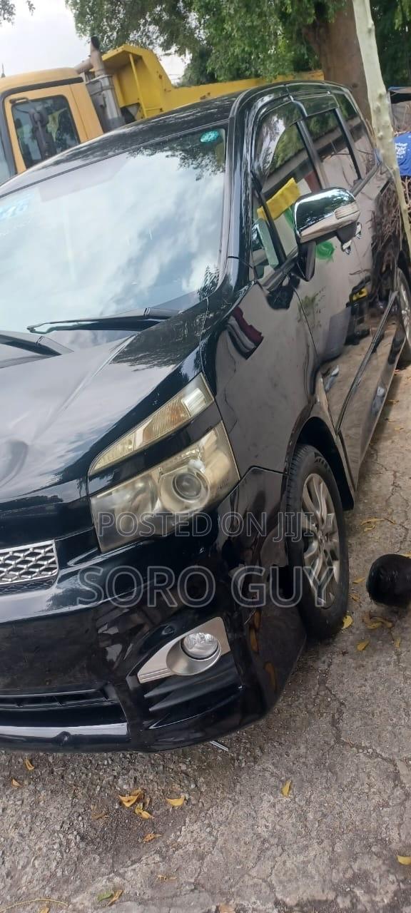 Toyota Voxy 2012 Black
