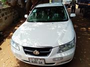 Hyundai Sonata 2.4 2007 White for sale