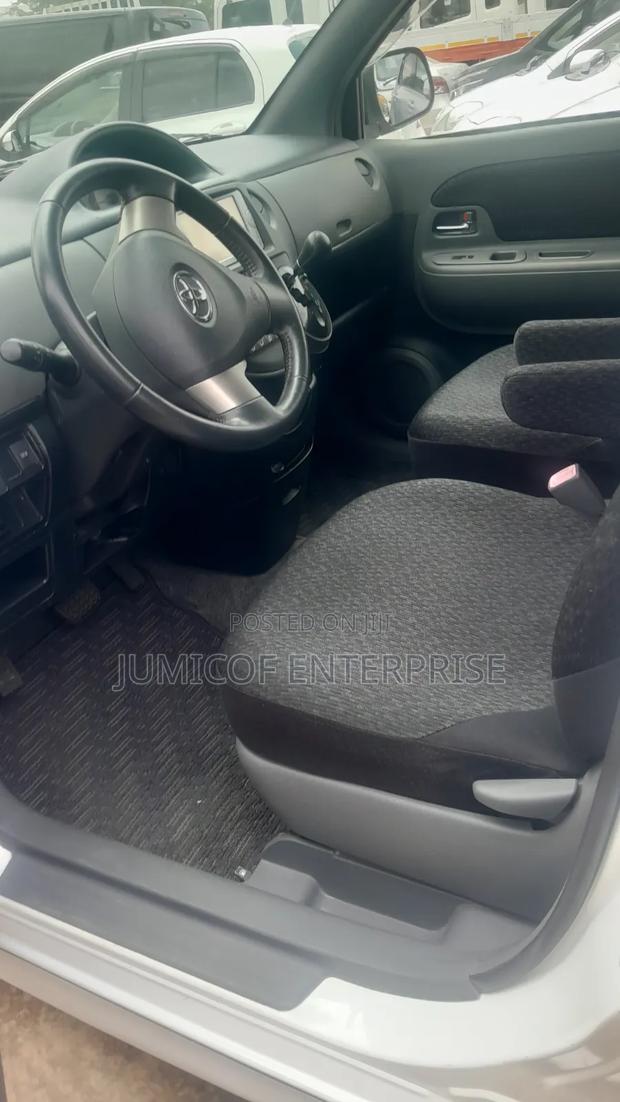 Toyota Sienta 1.5 FWD 2013 White