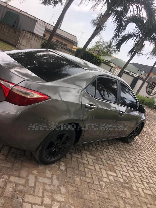 Toyota Corolla LE 4dr Sedan (1.8L 4cyl CVT) 2016 Gray