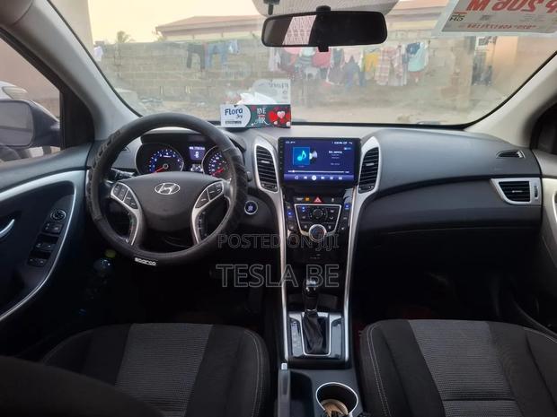 Hyundai Elantra Sport Sedan FWD (2.0L 4cyl 6A) 2016 Brown