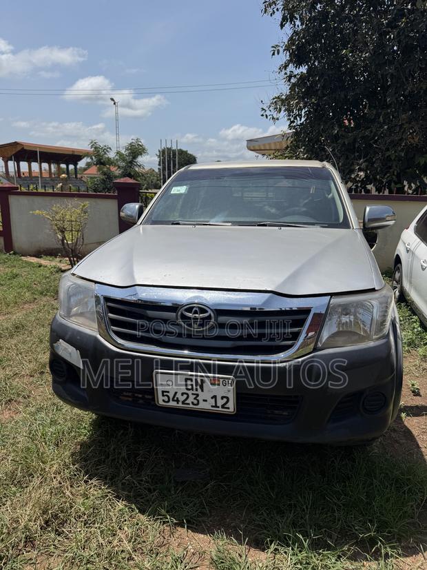 Toyota Hilux 2.0 VVT-i SRX 2010