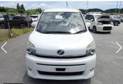 Toyota Voxy 2013 White for sale