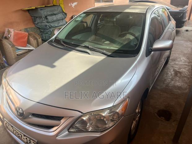 Toyota Corolla 2013 Silver