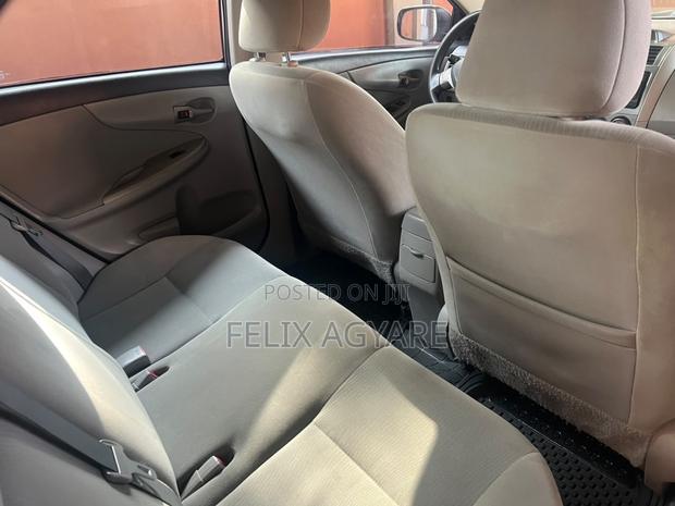 Toyota Corolla 2013 Silver