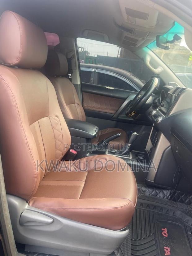 Toyota Land Cruiser Prado 2.7 i 2011 Black