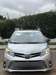 Toyota Sienna XLE Premium AWD 2019 Gray for sale