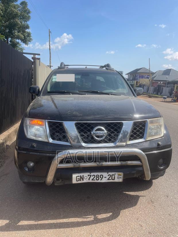 Nissan Navara 2014 Black