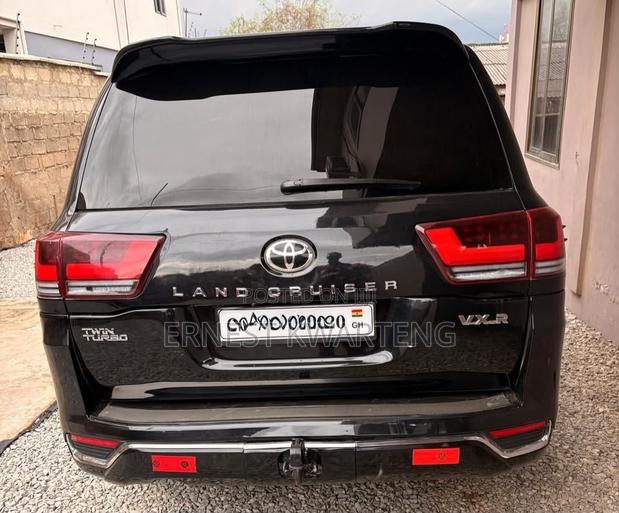 Toyota Land Cruiser 2015 Black
