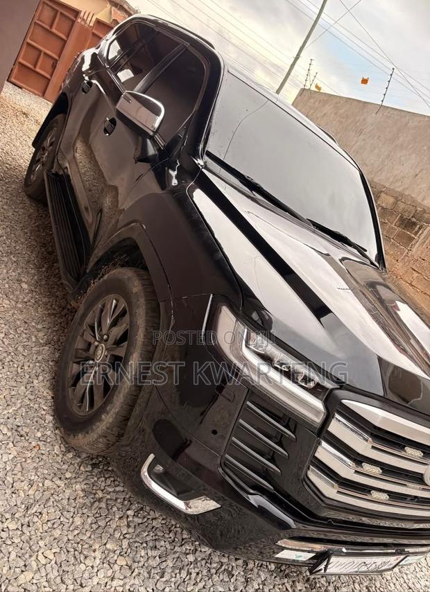 Toyota Land Cruiser 2015 Black