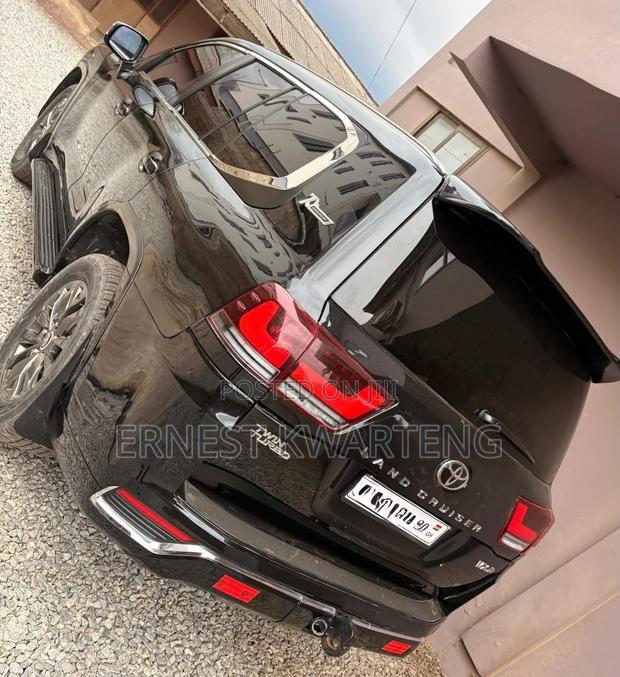 Toyota Land Cruiser 2015 Black