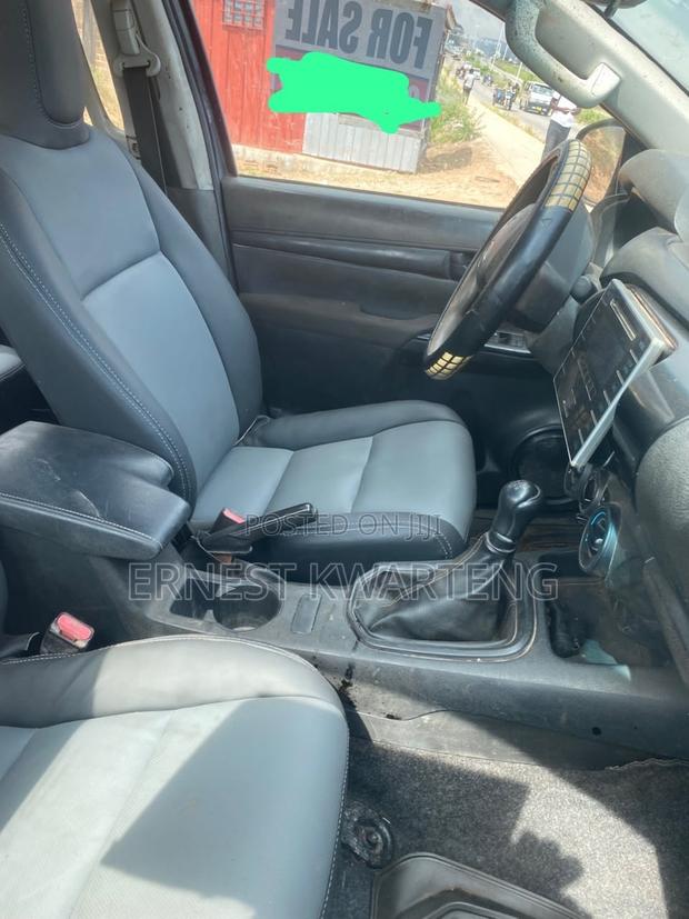 Toyota Hilux 2019 Black