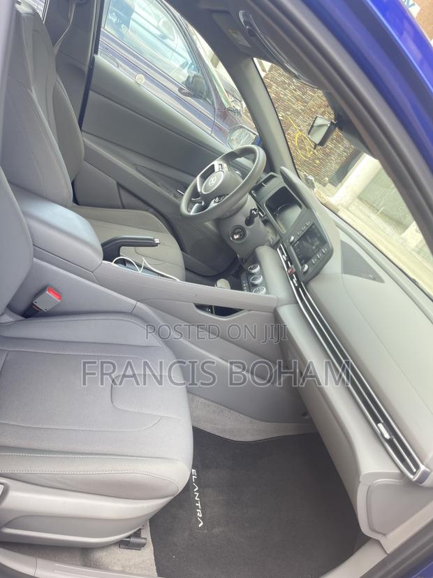 Hyundai Elantra Limited 2024 Blue