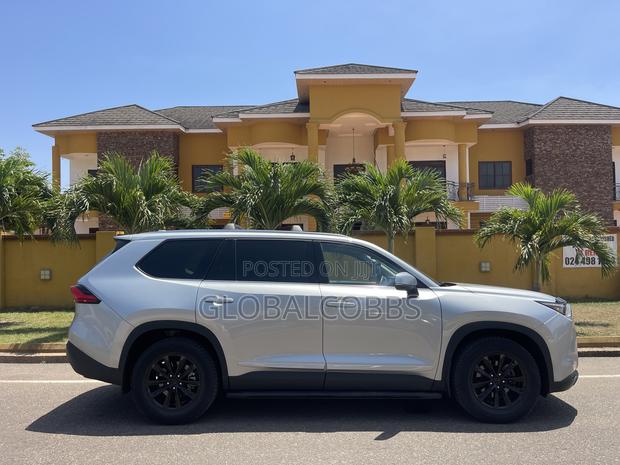 Toyota Highlander XLE AWD 2024 Silver