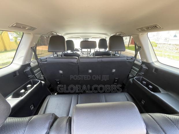 Toyota Highlander XLE AWD 2024 Silver