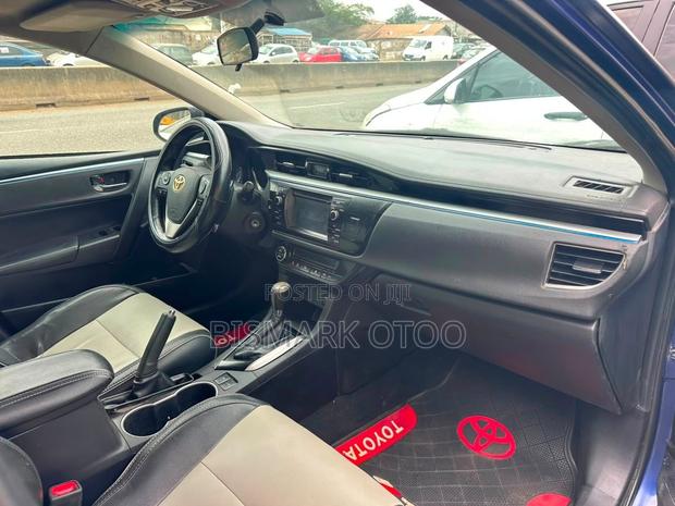 Toyota Corolla S 4dr Sedan (1.8L 4cyl CVT) 2015 Blue