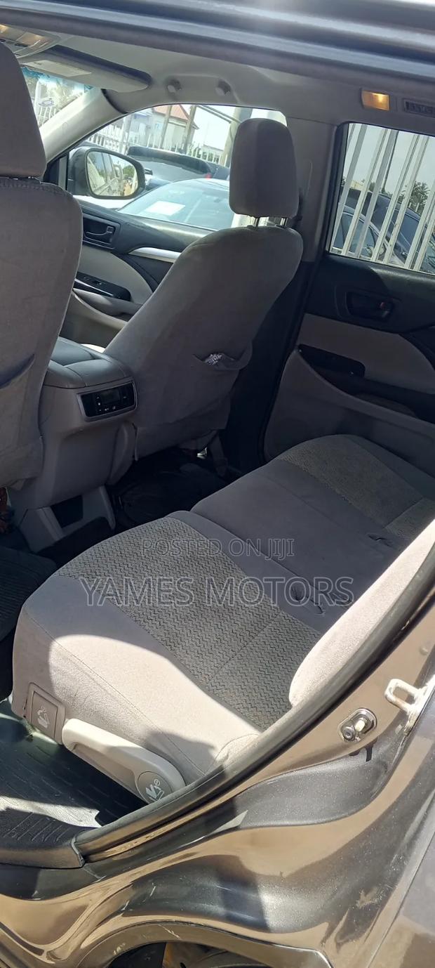 Toyota Highlander LE 4dr SUV (3.5L 6cyl 6A) 2014 Brown