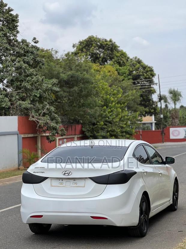Hyundai Elantra 2014 White