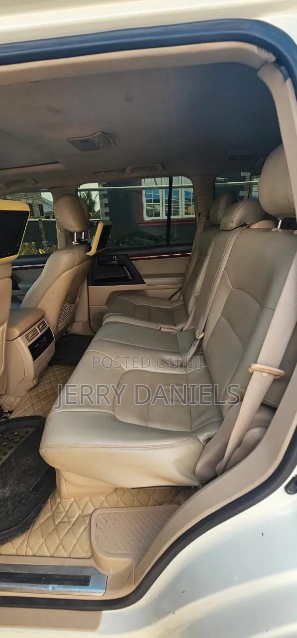 Toyota Land Cruiser Prado 2020 White