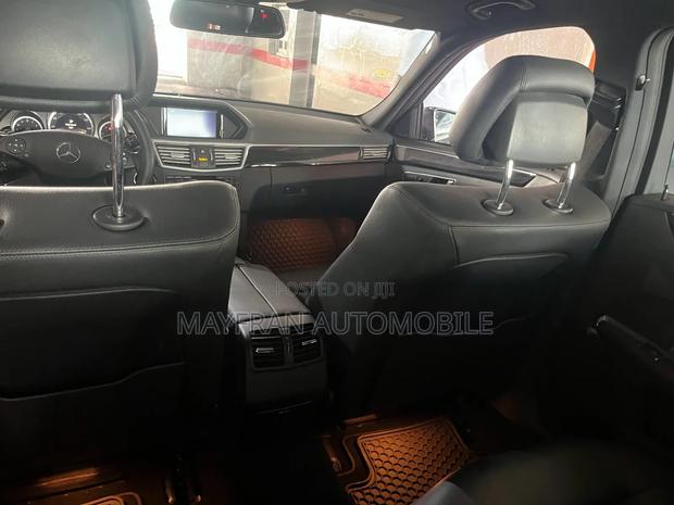 Mercedes-Benz E350 Base BlueTec Sedan (3.0L 6cyl 7A) 2011 Blue