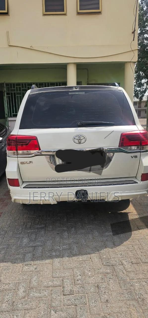 Toyota Land Cruiser Prado 2020 White
