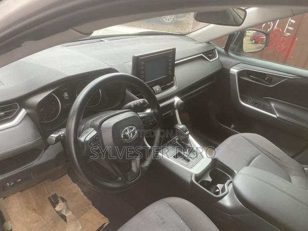 Toyota RAV4 2020 White