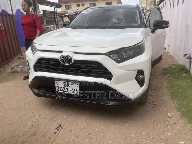 Toyota RAV4 2020 White