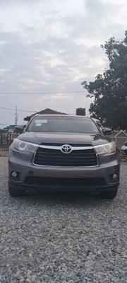 Toyota Highlander XLE V6 4x2 (3.5L 6cyl 6A) 2016 Brown for sale