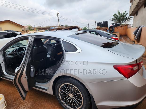 Chevrolet Malibu 2022 Gray