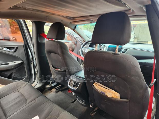 Chevrolet Malibu 2022 Gray
