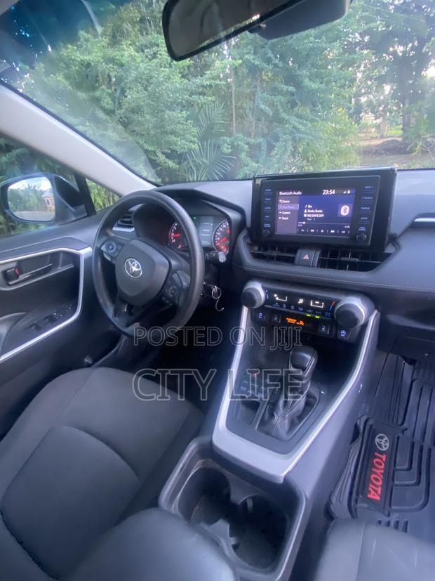 Toyota RAV4 LE 2022 Gray