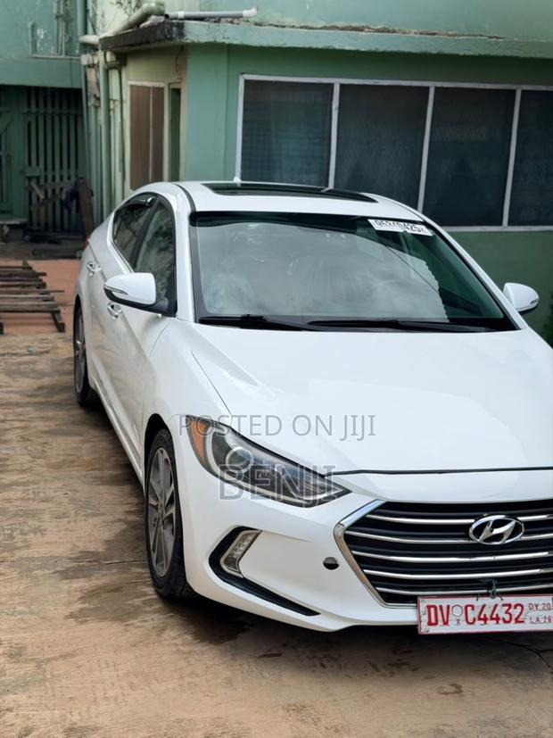 Hyundai Elantra 2017 White