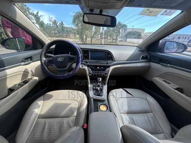 Hyundai Elantra Limited 2018 Red