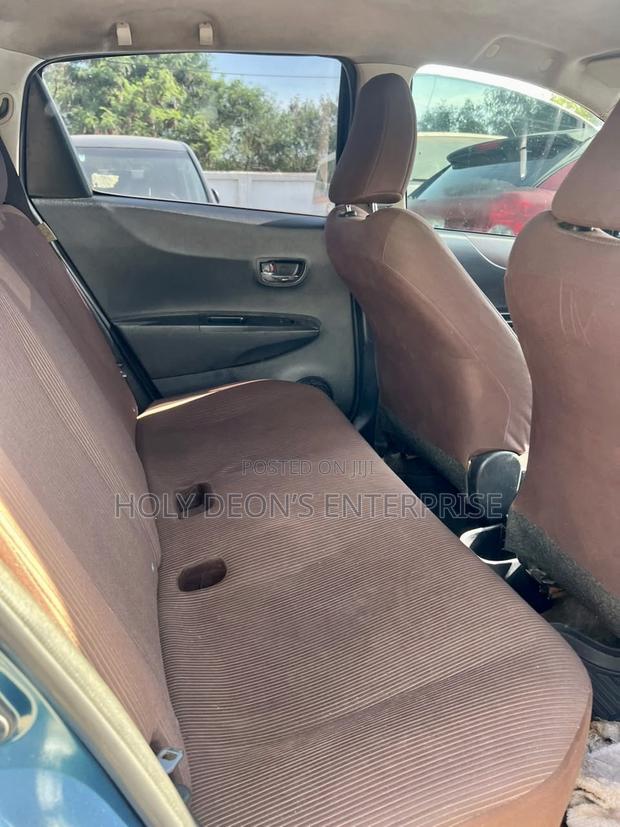 Toyota Vitz 1.3 AWD 5dr 2012 Green