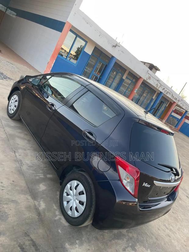 Toyota Vitz 2013 Purple