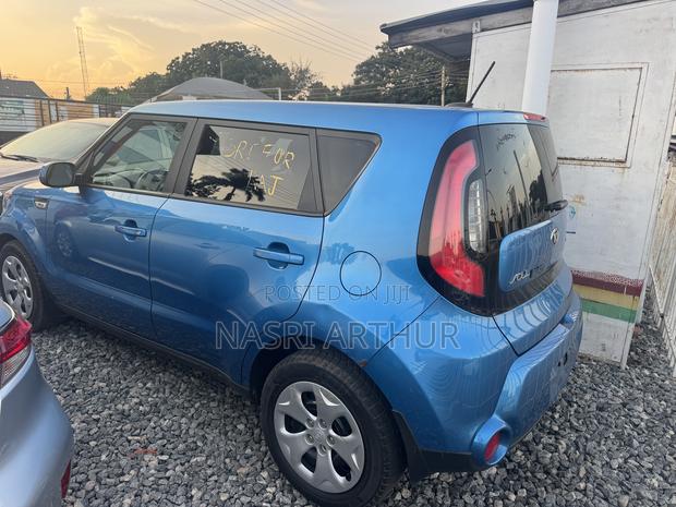 Kia Soul Hatchback 2016 Blue