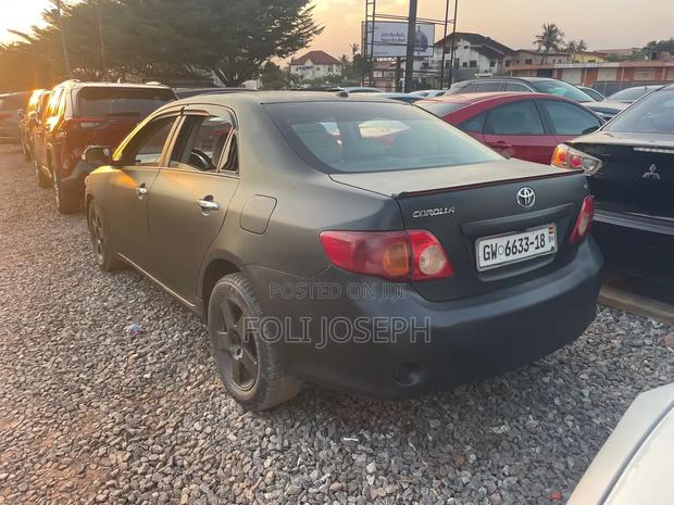 Toyota Corolla LE 4dr Sedan (1.8L 4cyl 4A) 2010 Black