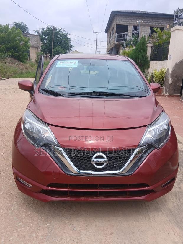 Nissan Versa 2017 Red