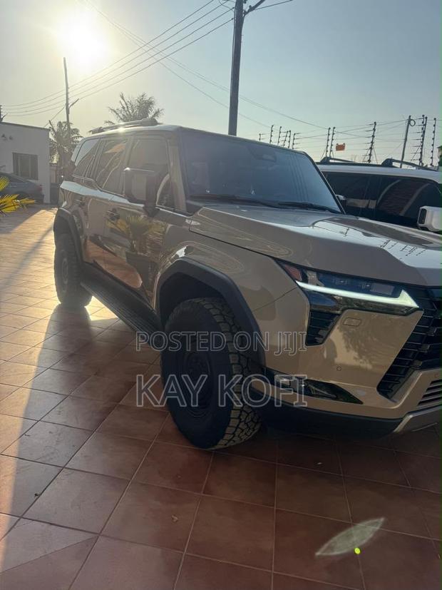 Lexus GX 550 Overtrail 2024 White