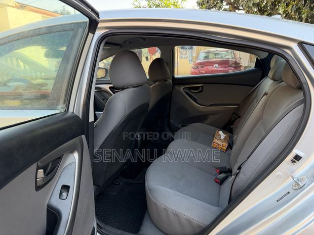 Hyundai Elantra 2013 Silver
